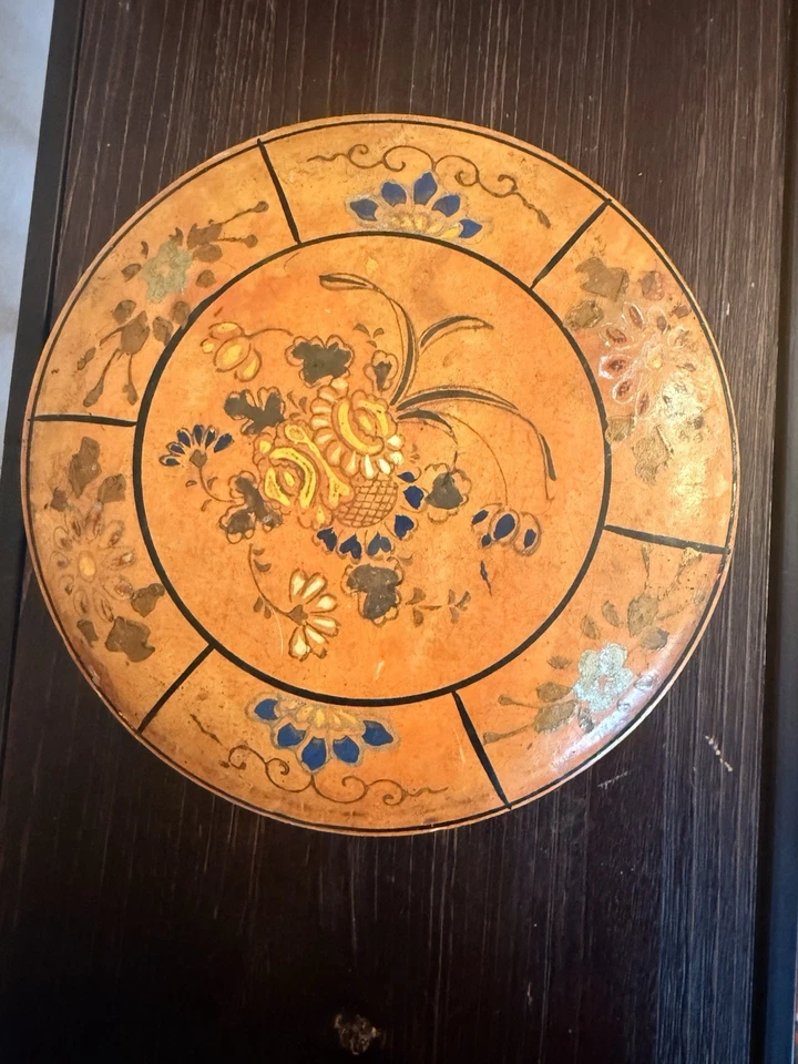 Vintage Japanese Lacquered Wood Trinket Box Hand Painted Floral 7" Round - Image 4 of 4