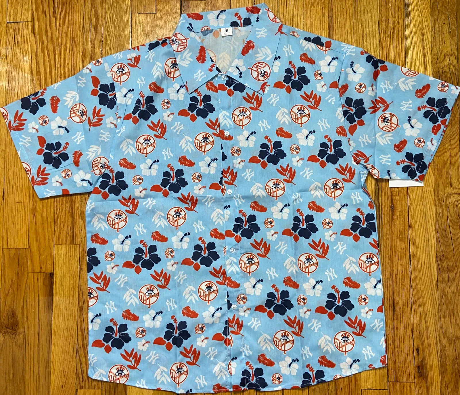 NY Yankees Hawaiian Shirt XL Tropical Floral 7/9/2023 SGA Button Up Beach Wear
Opens in a new window