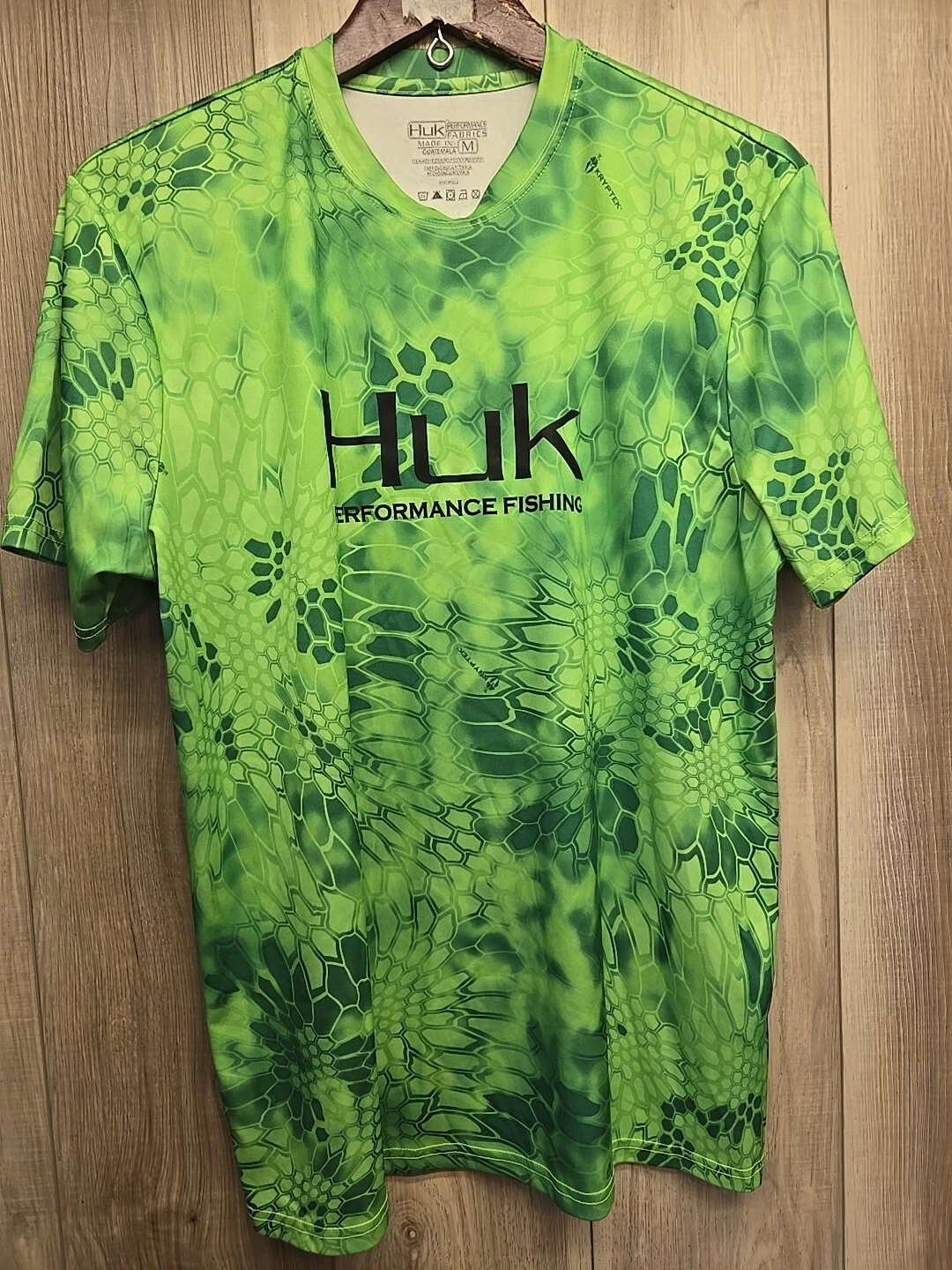 Huk Fishing Shirt Mens Medium Green Performance Short Sleeve Sun Kryptek Camo
