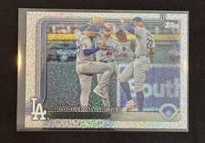 2025 Topps Series 1 Dodgers Swagger Sand Glitter Foil #255 Dodgers