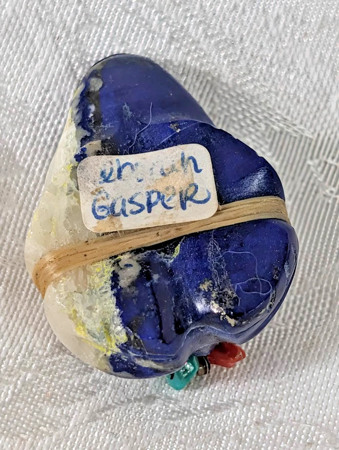 Fetiche de rana tallada Zuni de Dinah Gasper Foto 4 de 4