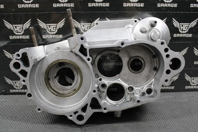 #ad 2000 2001 KAWASAKI KX250 OEM RIGHT ENGINE CRANKCASE CRANK CASE 14001 1282 GOOD $249.99