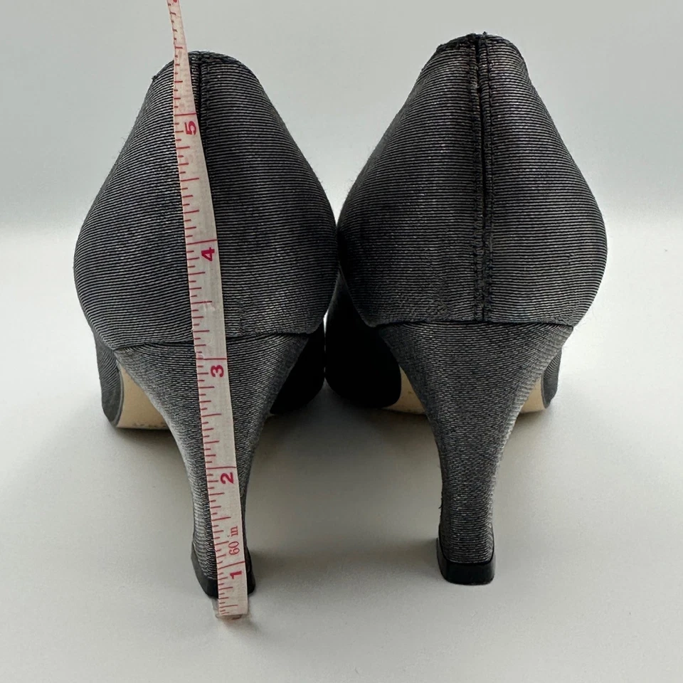 Bandolino Metallic Gray Pointy 3" Pumps Womens Size 8M - Image 4 of 4