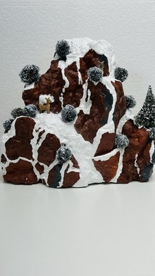 Lemax Christmas Village  Deer Mountain Backdrop  Excellent Condition Retired