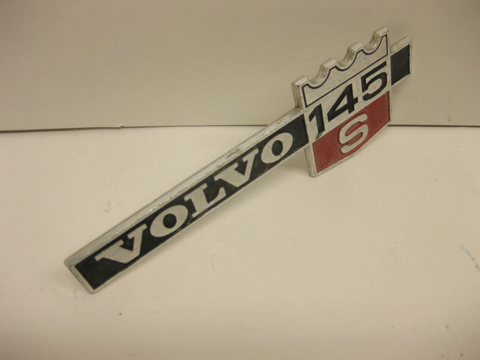 1971 VOLVO 145 S EMBLEM 72 73 70 69 74 76 ALSO COOL CAR ART 2 VOLVO 145S EMBLEM - Image 2 of 4