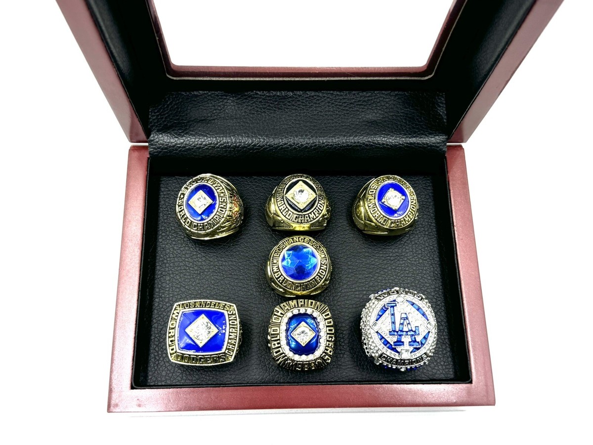 アクセサリー LA DODGERS WORLD SERIES 7 CHAMPION RING 2020 LA Dodgers World Series Ring – Gold & Silver Pawn Shop