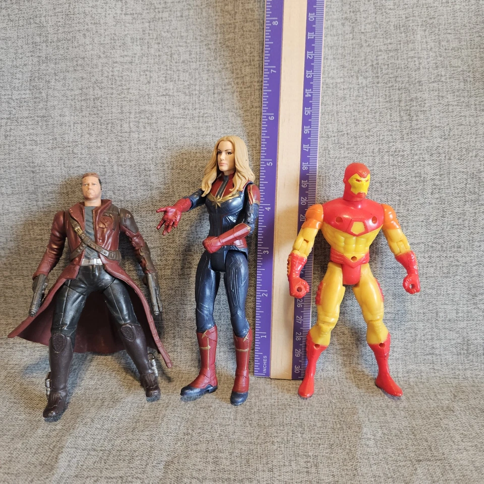 Lote de figuras de acción Marvel 6" Iron Man 1996, Star Lord 2014, Captain Marvel 2018 Foto 2 de 4