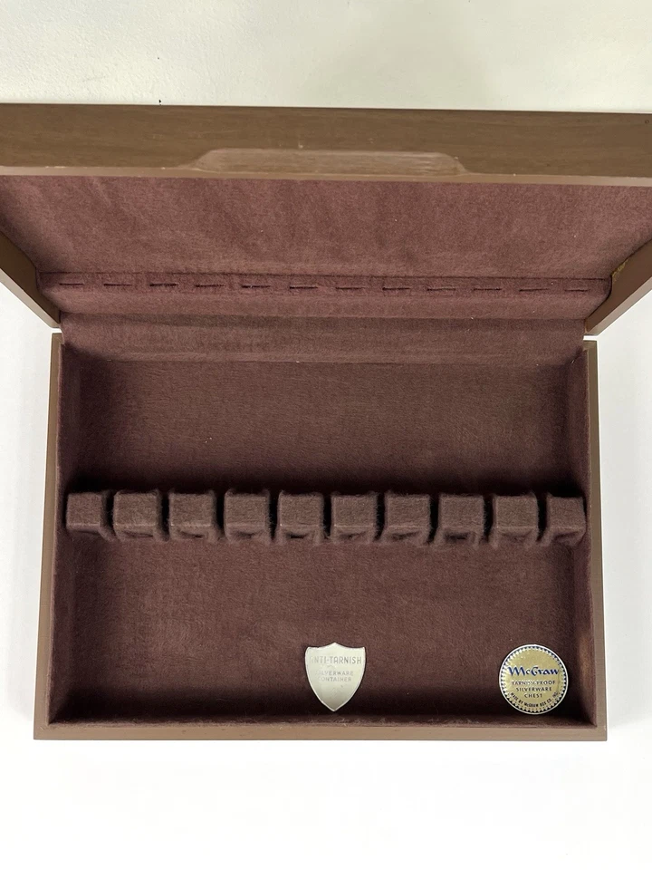 Винтажный деревянный сундук McGraw Box Co. с бархатной подкладкой из серебра с защитой от потускнения - Изображение 2 из 4