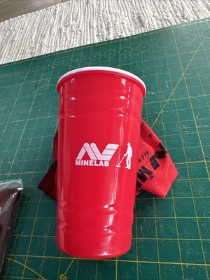 Minelab Becher Metalldetektor