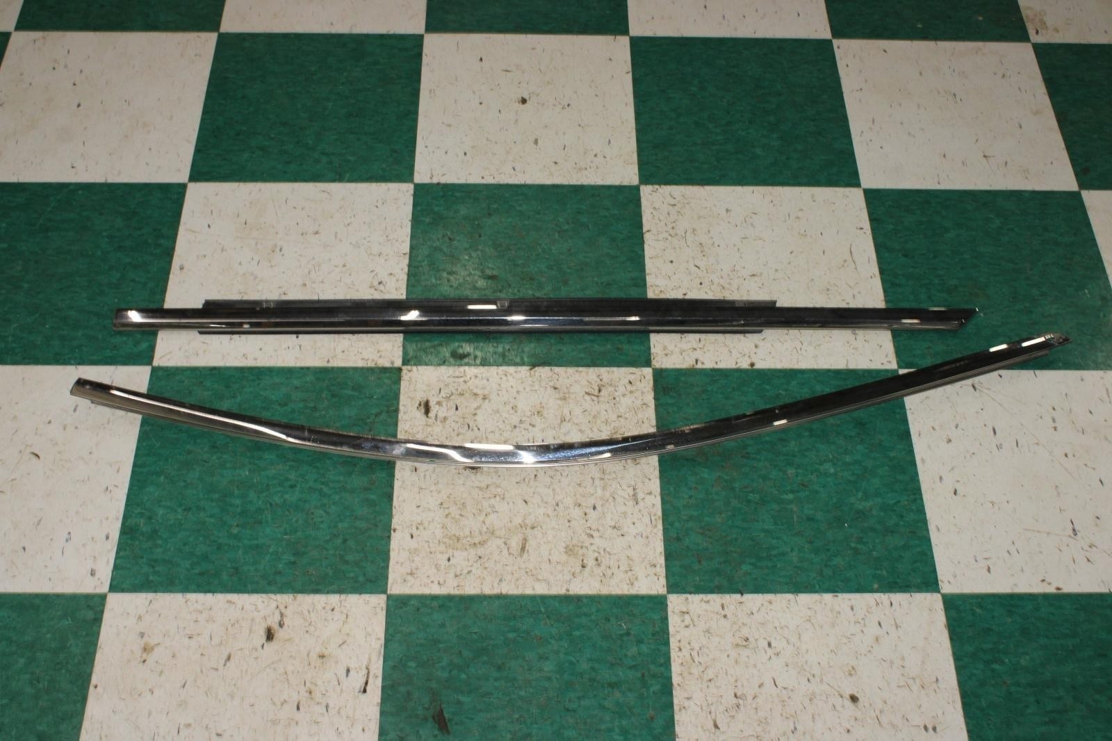 Bentley Flying Spur 2013-2018 Front Left Molding Chrome