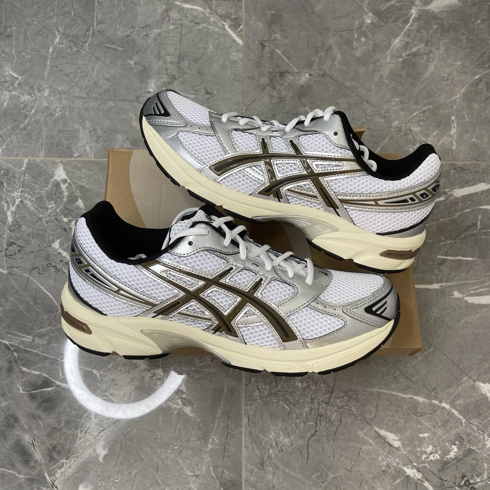 Uomo asics Gel 1130 'Clay Canyon' 1201A256 113 UK7.5 SPEDIZIONE VELOCE!?