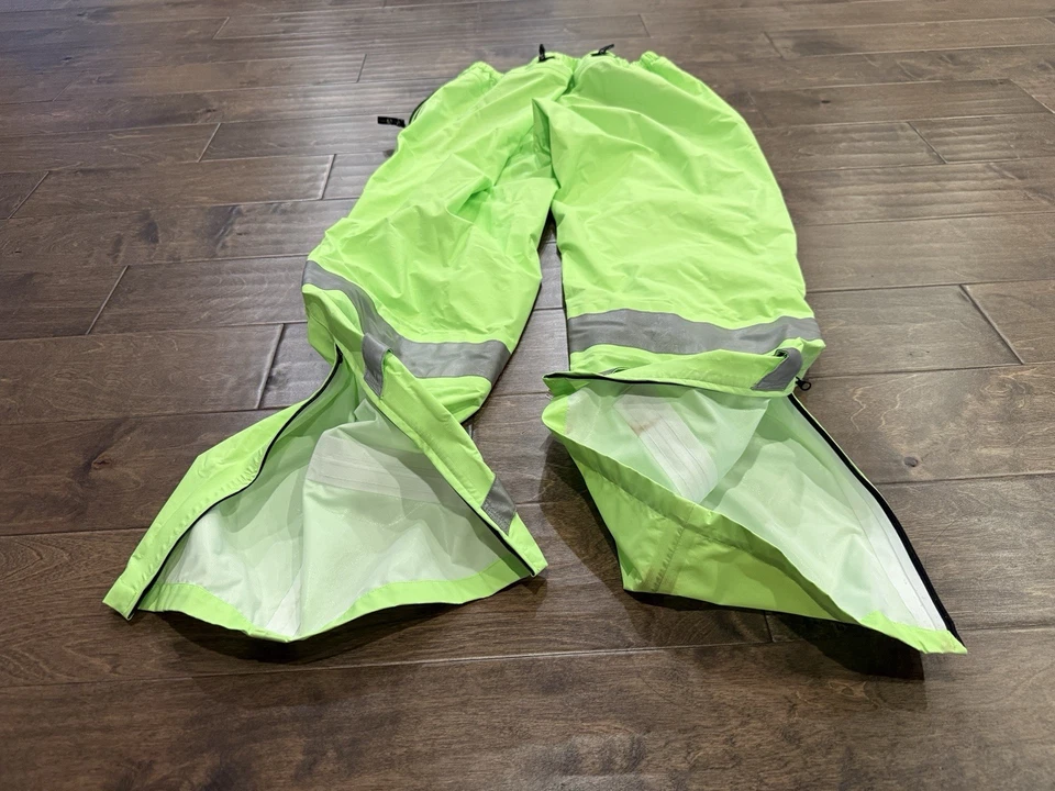 Pantalones visibles Showers Pass Club para mujer verde Artex reflectantes impermeables talla M Foto 4 de 4