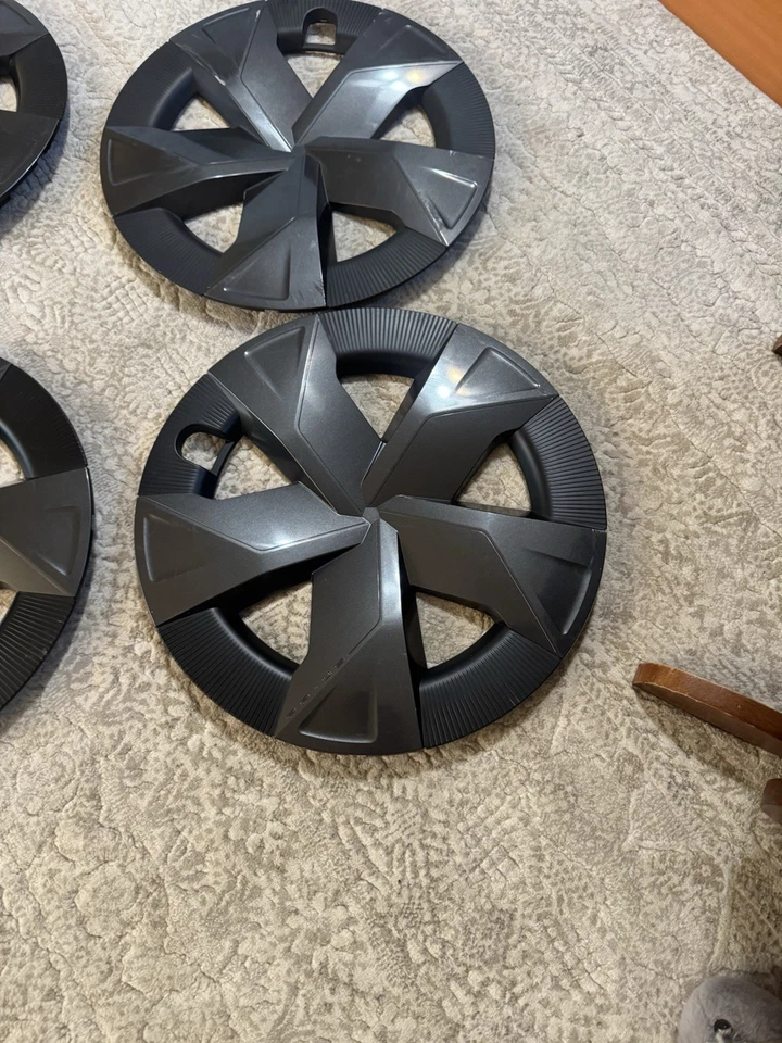 2023-2025 Toyota Prius LE # 61024 17" Hubcaps / Wheel Covers # 42602-47320 SET/4 - Image 4 of 4