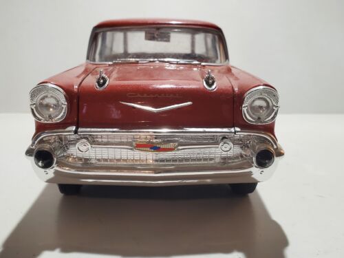 1957 Chevrolet Bel Air Nomad Road Tough 1:18 Scale Diecast Model '57 Car Red - Picture 6 of 11