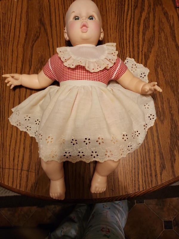 VINTAGE GERBER BABY DOLL 17" ROLLING FLIRTY EYES SOFT AND CUDDLY No Box 1979/80s