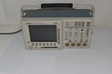 TEKTRONIX TDS 3014 COLOR DIGITAL PHOSPHOR OSCILLOSCOPE 4 CHANNEL  (EWP42)