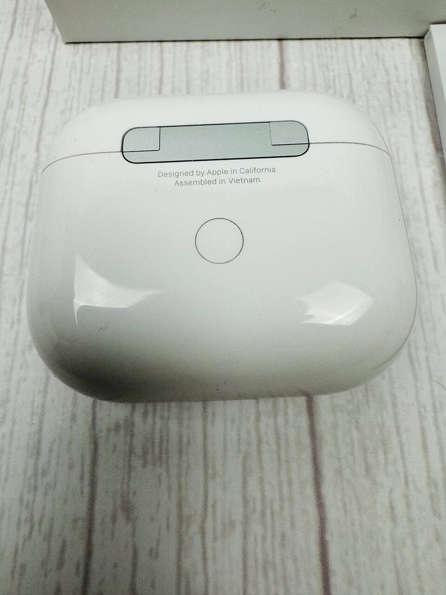 Apple AirPods 3rd GEN lightning Charging Case A2564 A2565 Apple AirPods 3rd GEN lightning Charging Case A2564 A2565