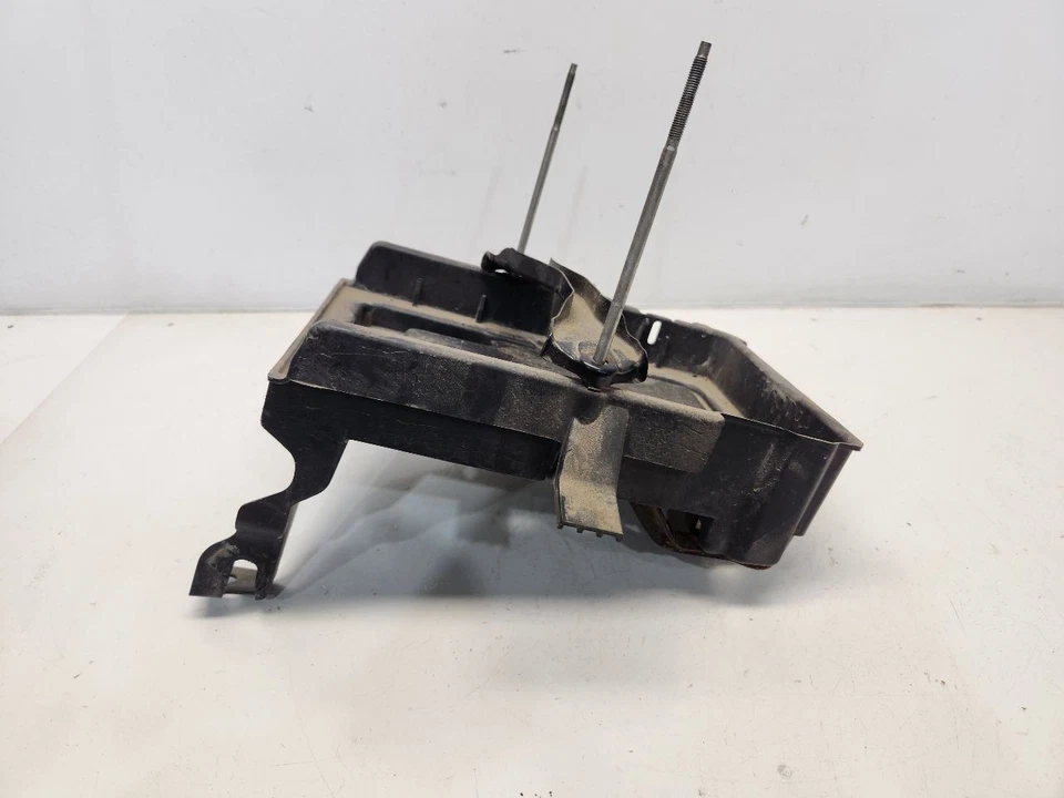 2014 Ford Taurus (3.7L / AT) Battery Tray W/ Hold Down - Image 2 of 4