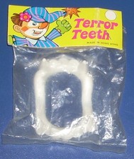 New Vintage Terror Teeth Vampire Monster Dracula Halloween Costume Sealed