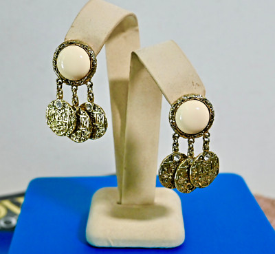 New HEIDI DAUS Boho Chic Vintage Medallion Ivory Color Drop Earrings Omega