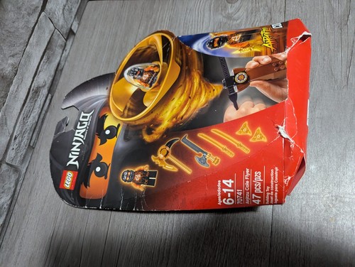 READ New Damaged Packaging Lego Ninjago 70741 Airjitzu Cole Flyer Figure - Picture 5 of 5