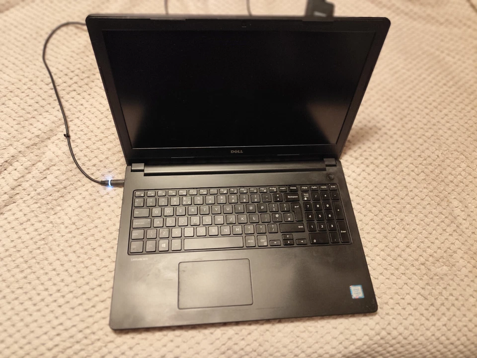 Dell Latitude 3570 · i3-6100U · 4GB · 500GB, photo 1 of 5