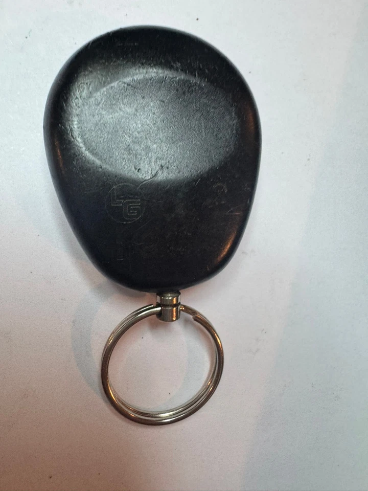 Titan KEYLESS REMOTE CAR STARTER key FOB TRANSMITTER ALARM AFTERMARKET 4 BUTTON - Image 2 of 4