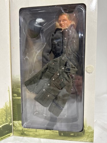 DRAGON WWII GRENADIER MACHINE GUNNER OTTO KHARKOV 1943 ACTION FIGURE (NJL024380) - Picture 9 of 9