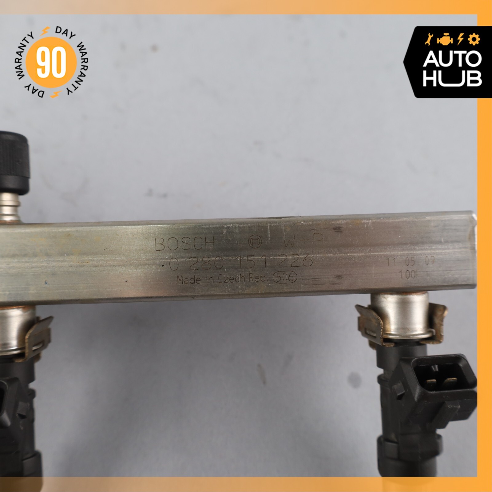 Maserati GranTurismo M145 Fuel Injection Rail Line w/ Injectors Left OEM 23k