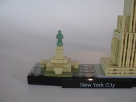LEGO Architecture Skylines New York City 21028 Complete With Box & instructions