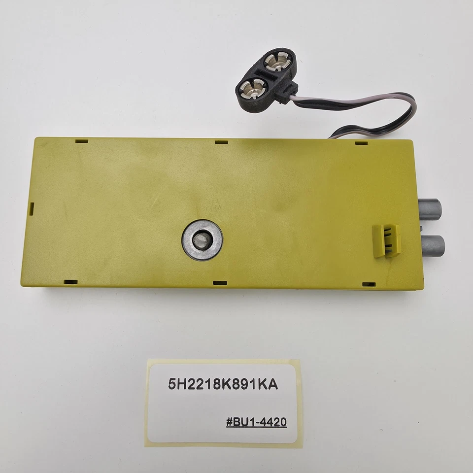 2005-2013 Land Rover Range Rover Sport антенна усилитель 5H2218K891KA - Изображение 2 из 4