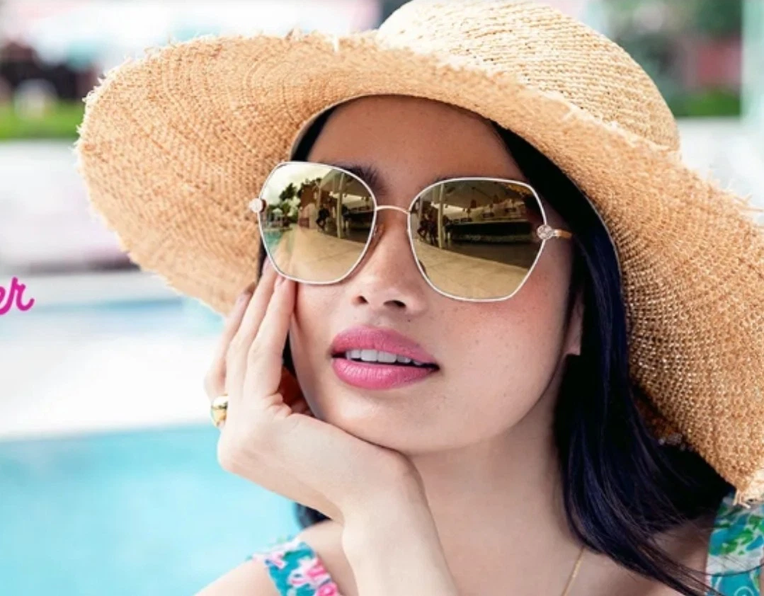 Lilly Pulitzer Sunglasses for Women for sale | eBay display picture 1