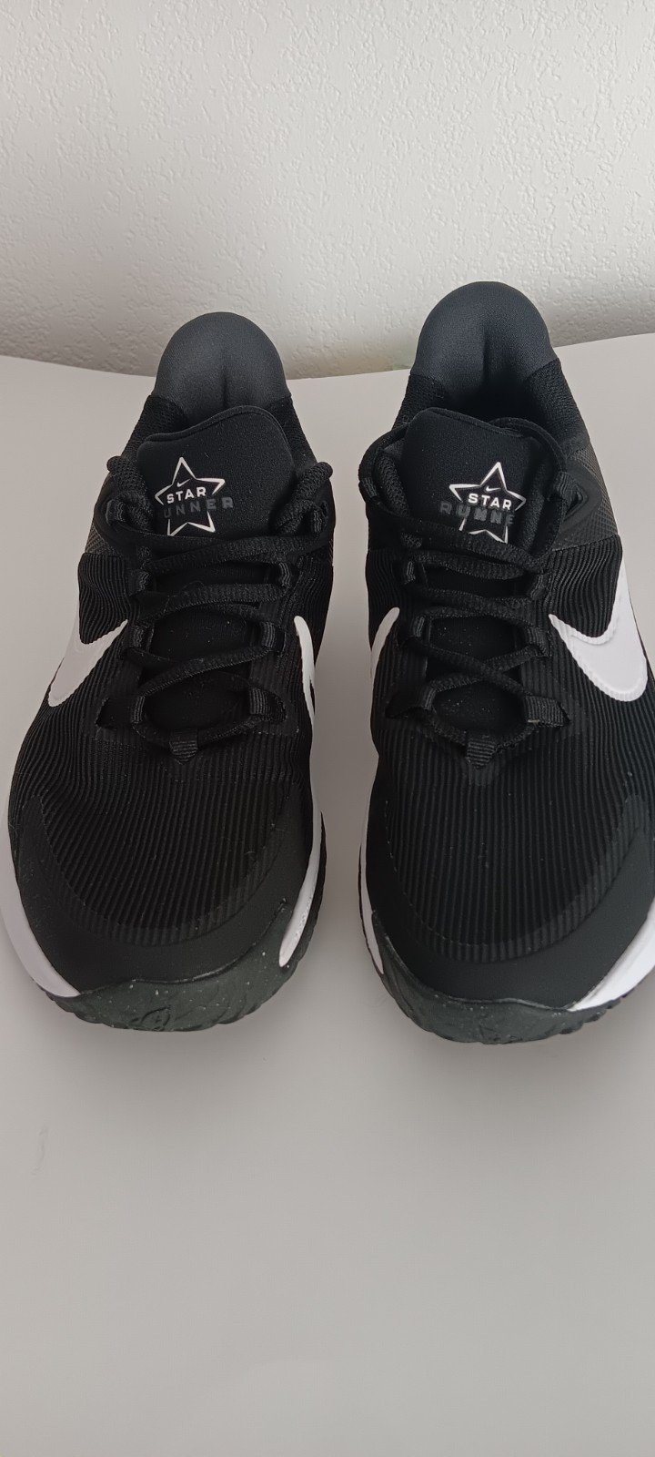 S, Size 6y, Star Runner, Black With...