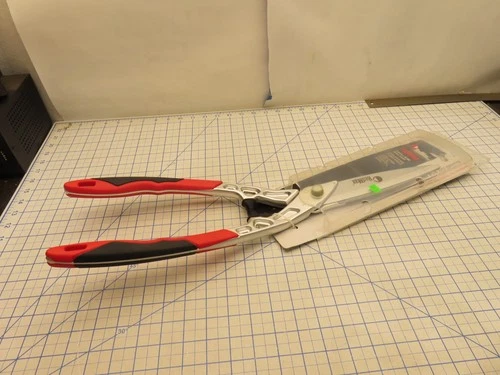 Redmax 529454902 Straight Blade Precision Manicuring Hedge Trimmer 22"