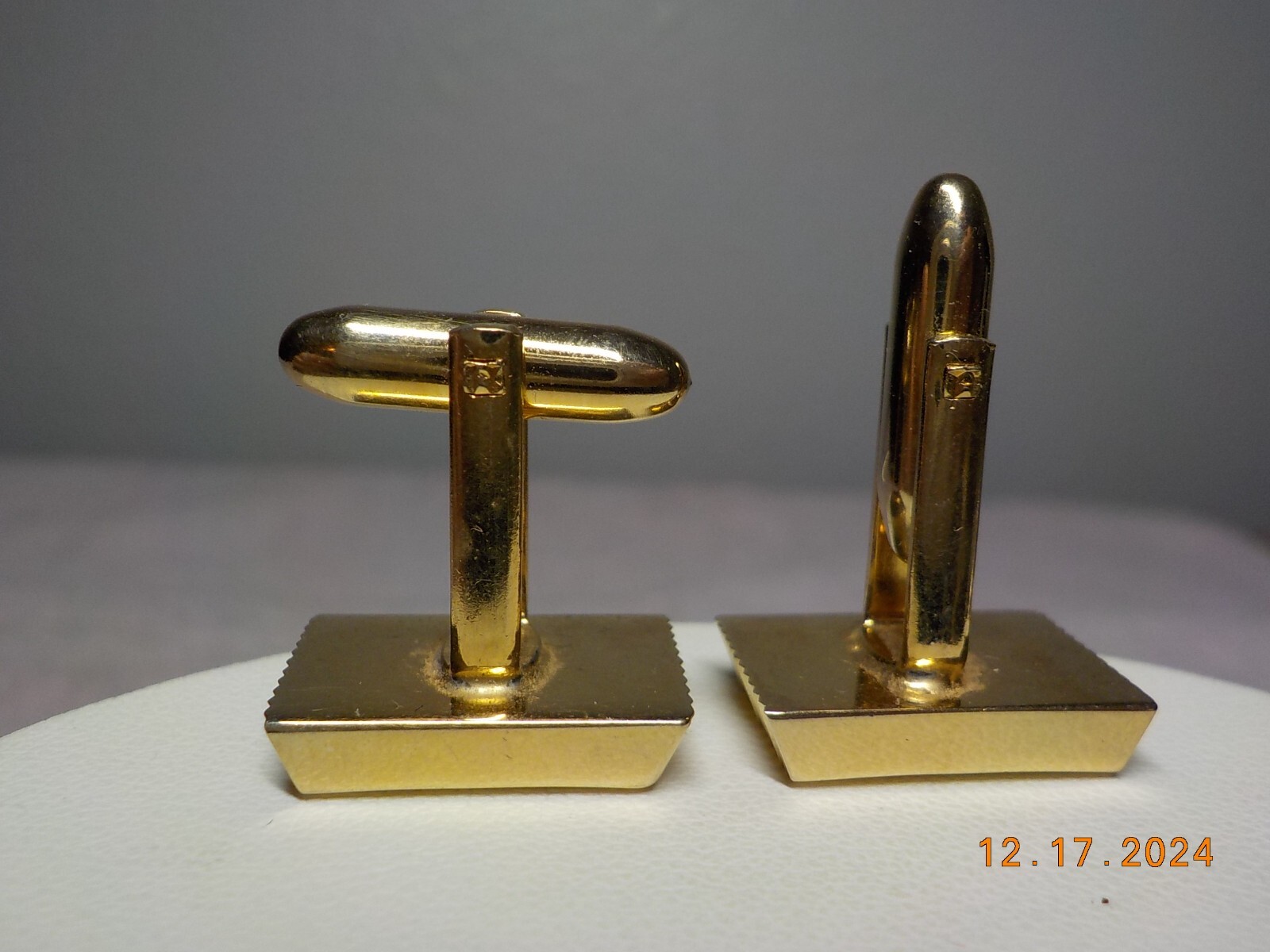 HICKOK SIGNED GOLDTONE RECTANGULAR CUFF LINKS SPA… - image 8