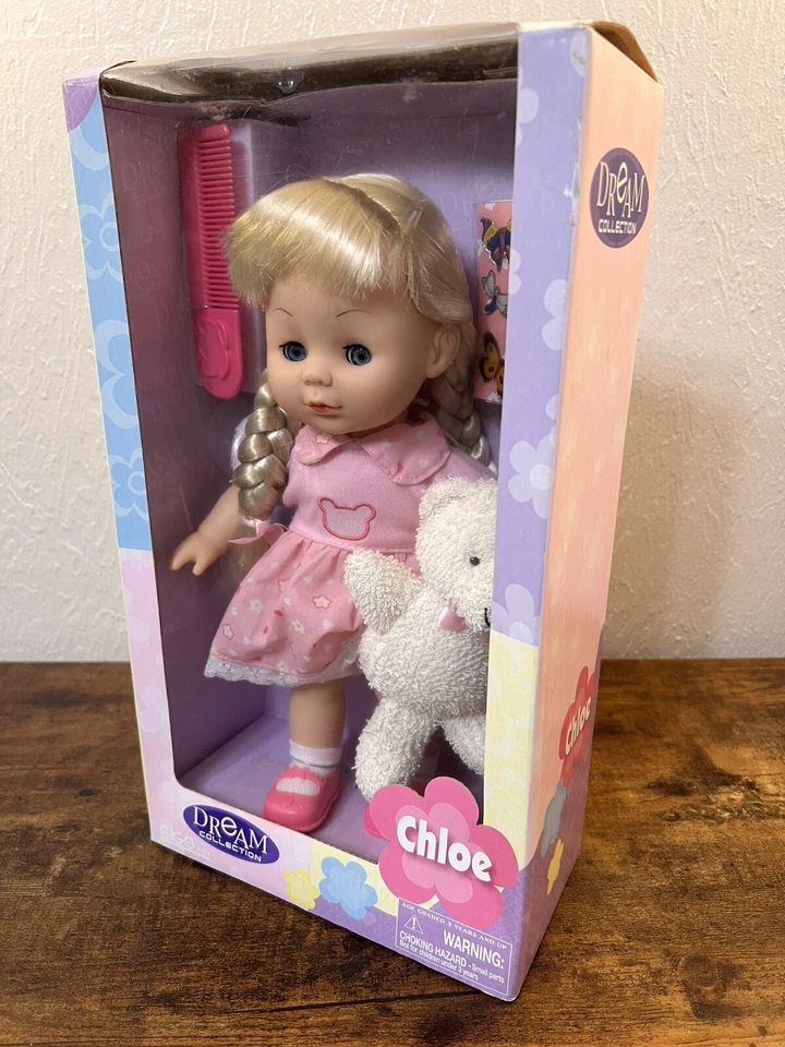 Dream Collection 12 дюймов кукла Chloe - классический стиль с плюшевым мишкой - новая с коробкой - Изображение 3 из 4