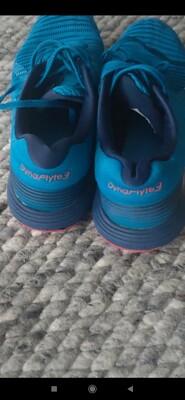 Verkaufe Hier Ein Paar Laufschuhe Von Asics Dyna Flyte 3 In Größe 40.5