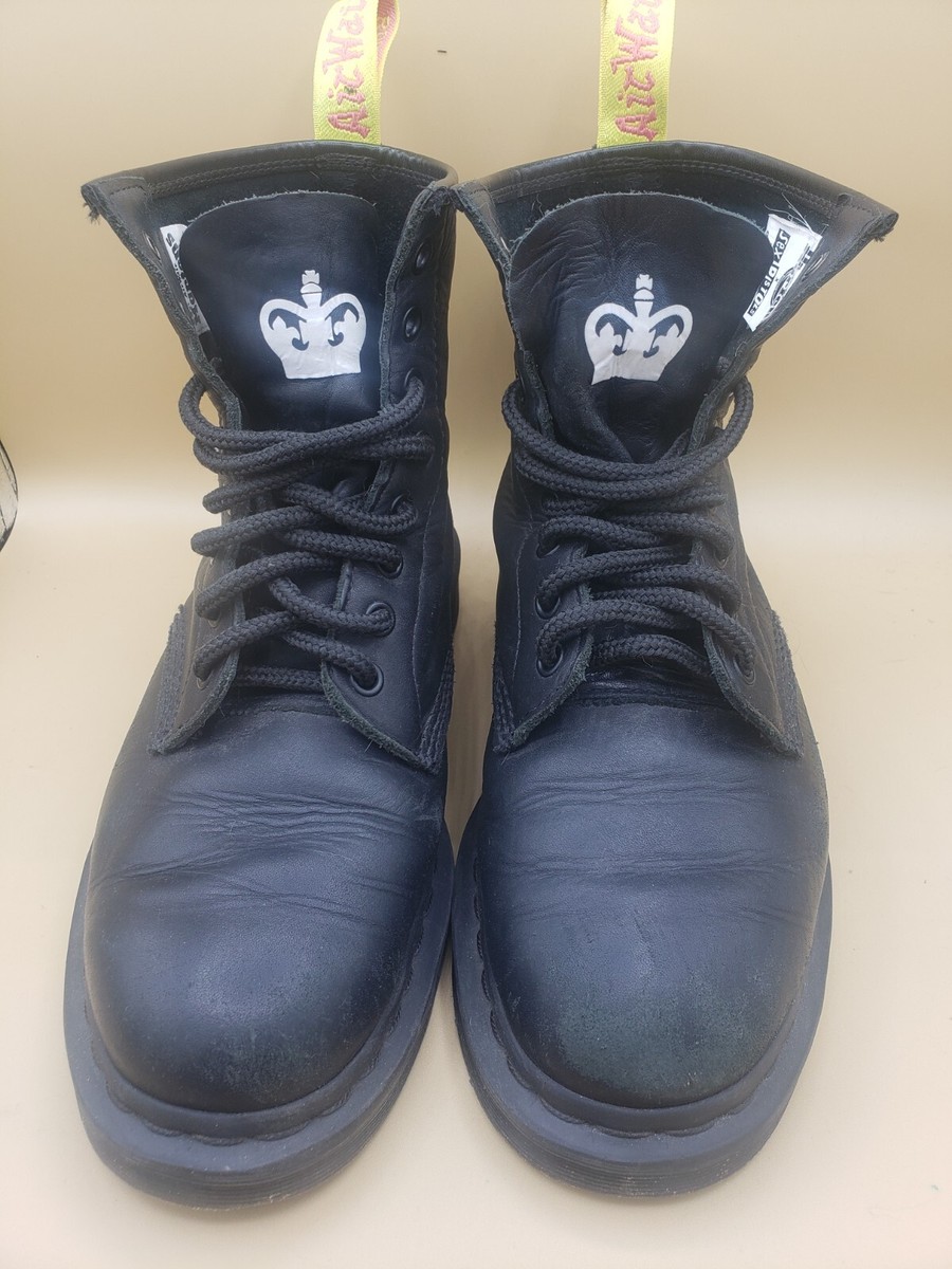 Doc Dr Martens Limited Edition SEX PISTOLS 'NO FUTURE' Boots Doc Dr Martens Limited Edition SEX PISTOLS 'NO FUTURE' Boots