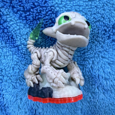 Activision Funny Bone Character Figure Skylanders Trap Team Series