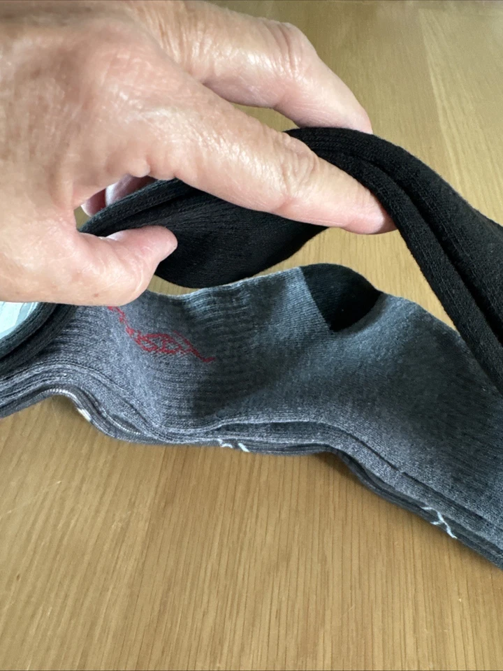 Ed Hardy 男式船袜 3 双纹身印花玫瑰缓冲黑色,灰色 — 第 3/4 张图片