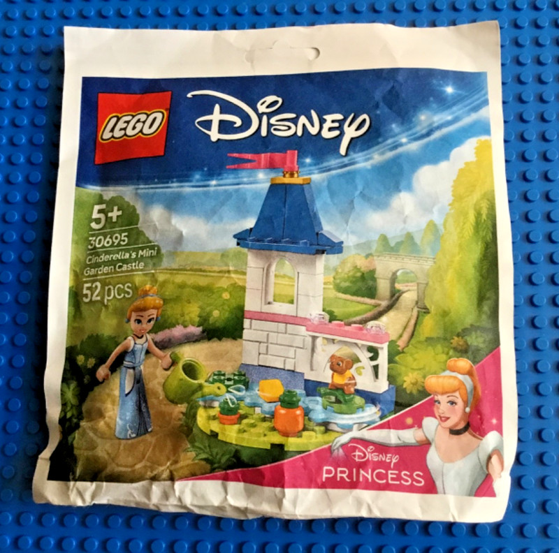 LEGO - DISNEY - ( SET 30695 - CINDERELLA’S MINI GARDEN CASTLE ) - BRAND NEW