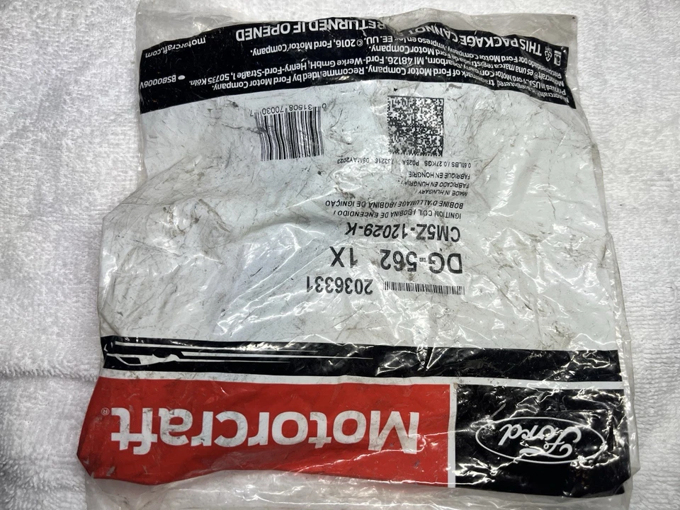 FORD MOTORCRAFT OEM NUEVA BOBINA DE ENCENDIDO EN ENCHUFE CM5Z-12029-K Foto 2 de 2