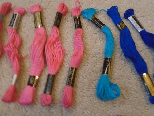 LOT OF 25 EMBROIDERY FLOSS COATS & CLARK NEW - Picture 4 of 5