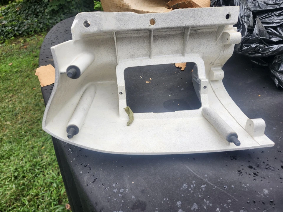 1972 Pontiac Catalina  Bonneville & SW L.H. Front Fender Extension NOS #484093  - Image 4 of 4