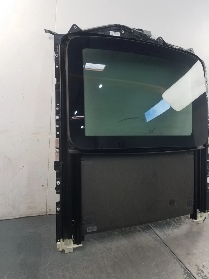 BMW M5 F10 2013 montaje de techo corredizo #3439 O3 Foto 4 de 4