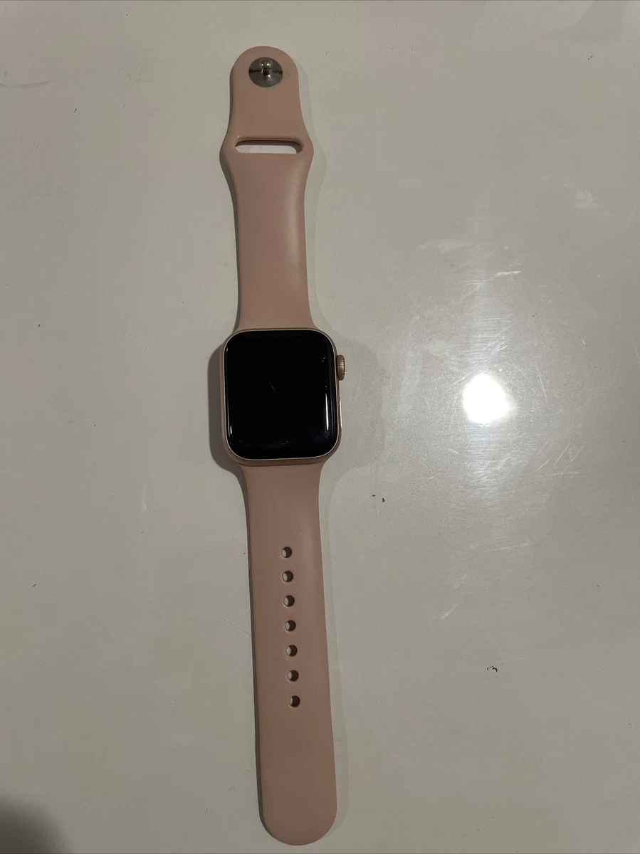 Apple Watch Series 4 A1975 40mm Aluminum Case Pink Sport Band Smart Watch