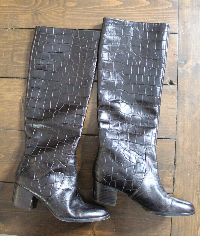 Botas hasta la rodilla de cuero de cocodrilo marrón Elie Tahari talla 7,5/38 Foto 2 de 4