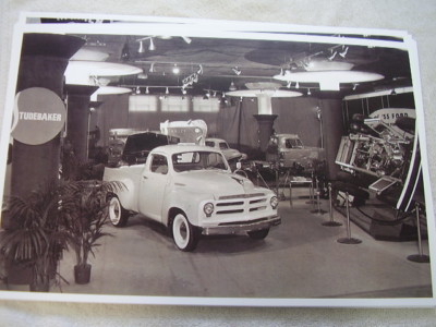 1955  STUDEBAKER TRUCK DISPLAY   11 X 17  PHOTO /  PICTURE