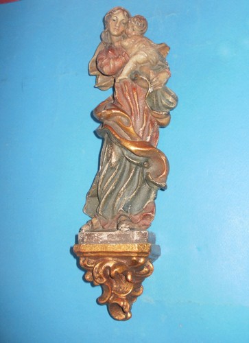Madonna and Child, handmade of wood and artistically painted in the 19th century - Picture 21 of 24