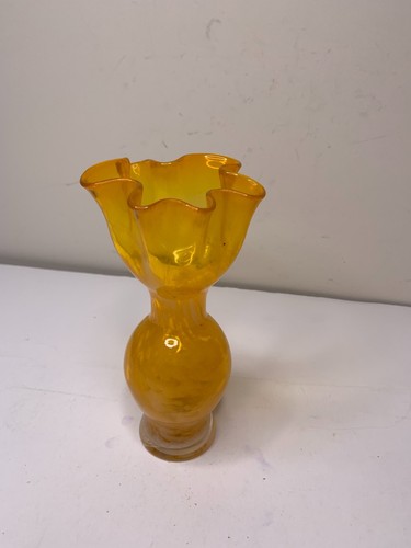 Bud Vase Vintage Glass Orange White Spatter Ruffled 7.25" 6 Ruffles - Picture 3 of 9